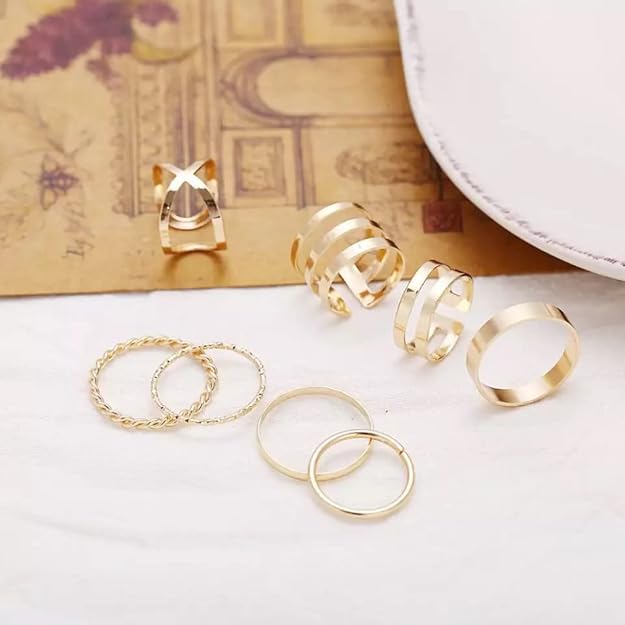 Set of 8 Gold-Polished Chic Rings for Women