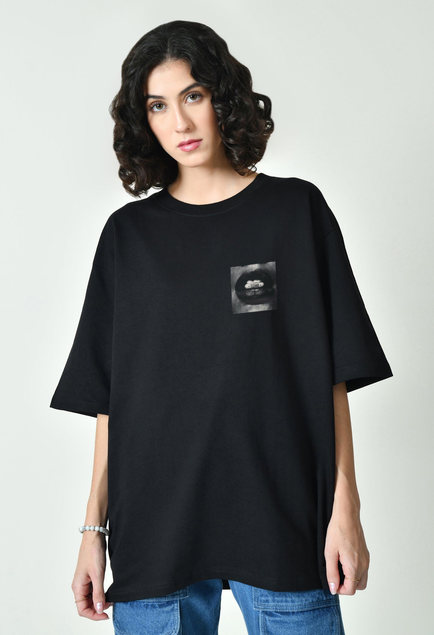 Hot Girls Love Techno Black Women Oversized T-Shirt