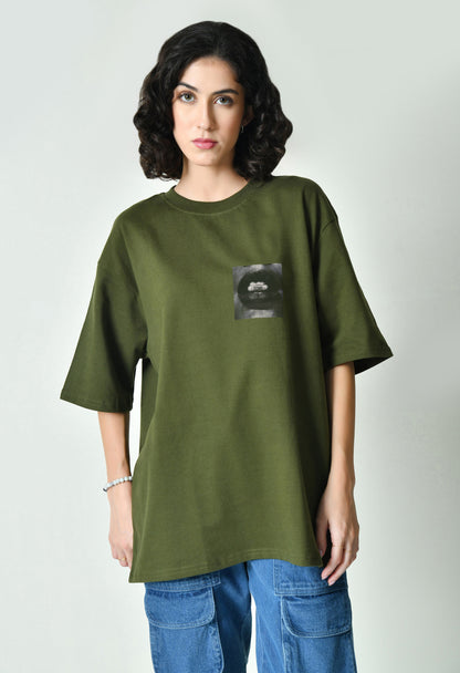 Hot Girls Love Techno Olive Women's Oversized T-Shirt